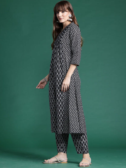 Dhiyona IE Printed V-Neck Pure Cotton A-Line Tunic With Trouser