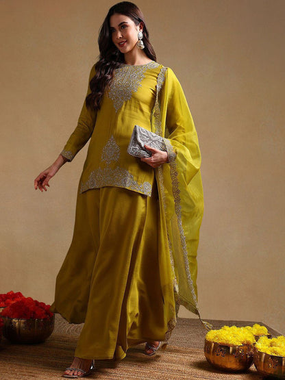 Dhiyona PD Women Women Floral Embroidered Kurti with Palazzo & Dupatta