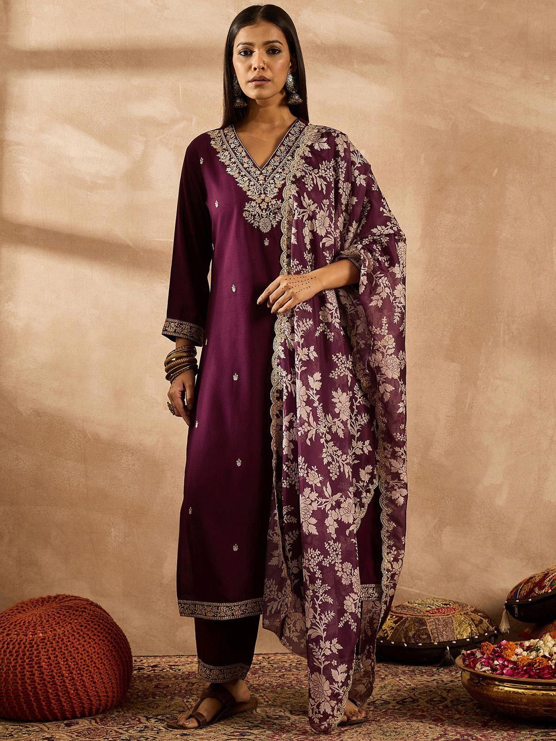 Women Floral Embroidered Regular Kurta with Trousers & With Dupatta