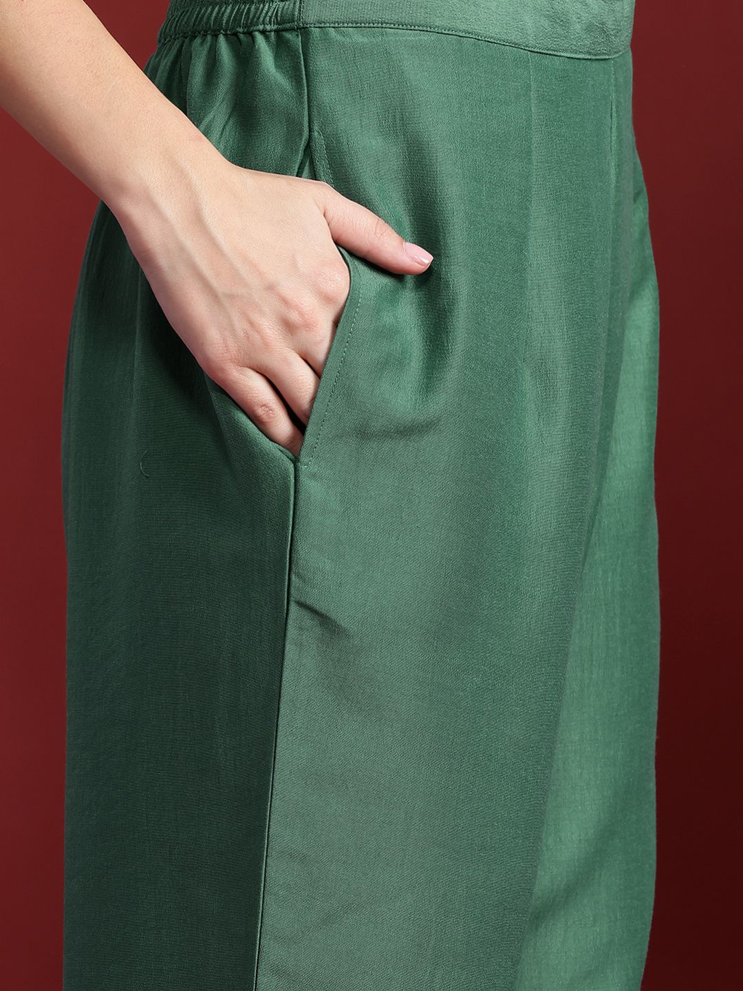 Ethnic Motifs Embroidered Aari Work Kurta with Trousers & Dupatta