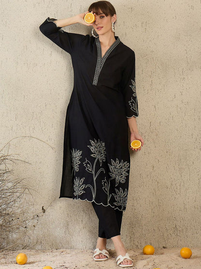 Women Floral Embroidered V-Neck Thread Work Pure Cotton Kurta with Trousers