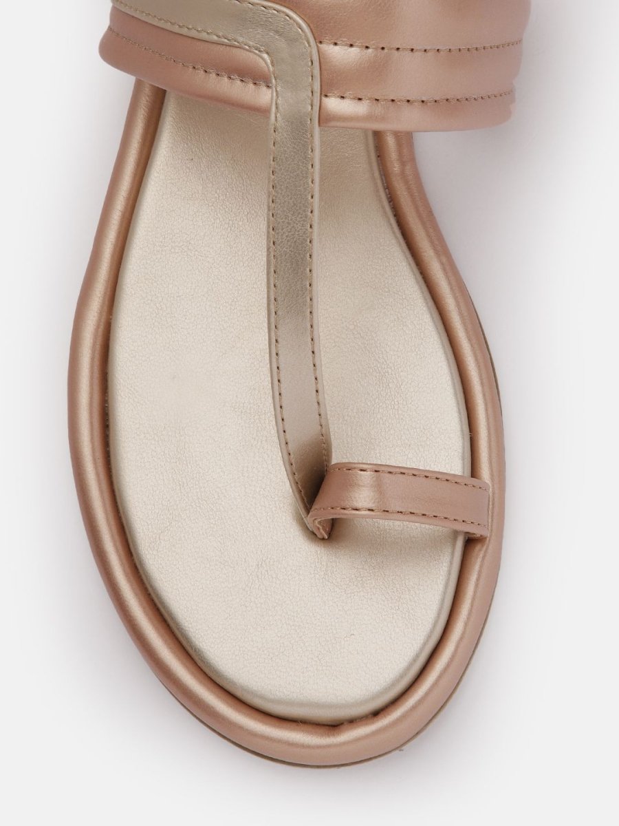 Dhiyona AK Women Striped Ethnic One Toe Flats