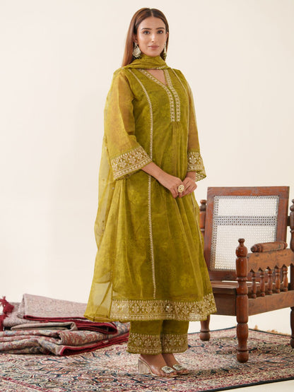 Dhiyona PD Women Floral Embroidered V-Neck Organza A-Line Kurta With Trousers & Dupatta
