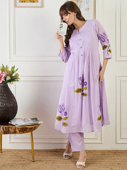 Women Floral Printed Cotton A-Line Kurta with Trousers