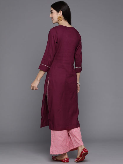 Dhiyona IE Women Floral Embroidered Gotta Patti Straight Kurta