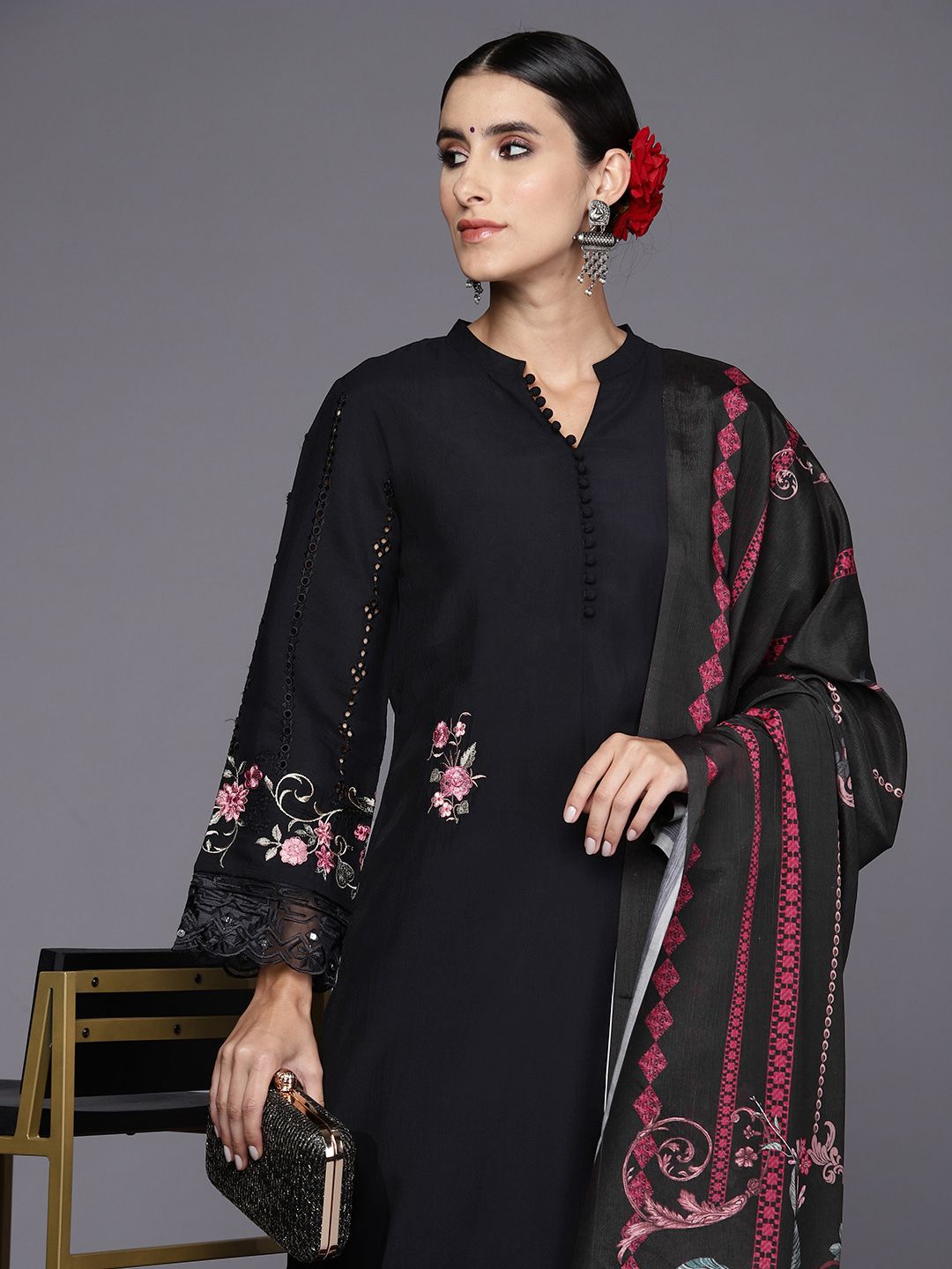Dhiyona IE Women Floral Embroidered Regular Thread Work Kurta with Trousers & Dupatta