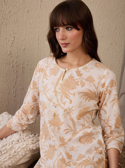 Dhiyona IE Women Floral Printed Keyhole Neck Sequinned Floral Kurta