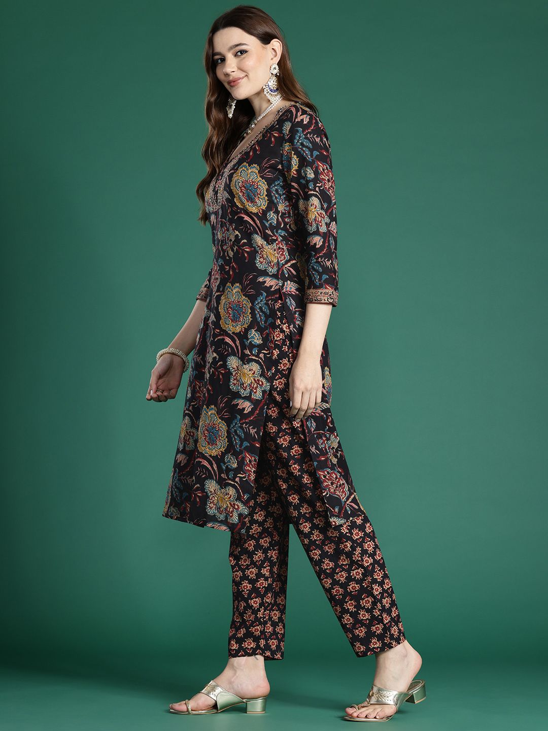 Dhiyona IE Floral Printed Sequinned Pure Cotton Kurta With Trousers & Dupatta