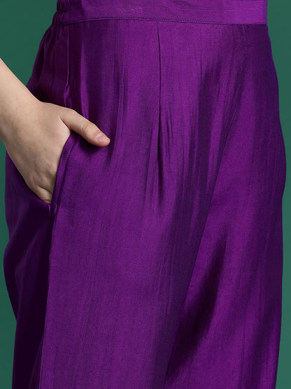 Dhiyona IE Floral Embroidered Sequinned Liva Kurta with Trousers & With Dupatta