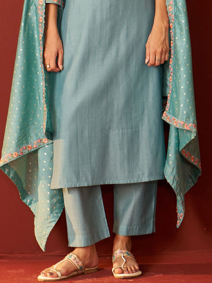 Dhiyona IE Women Floral Embroidered Kurta with Trousers & Dupatta