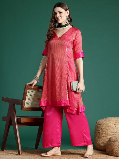 Dhiyona SN Women's Striped Dipped Hem Kurta & Velvet Finish Trousers Set