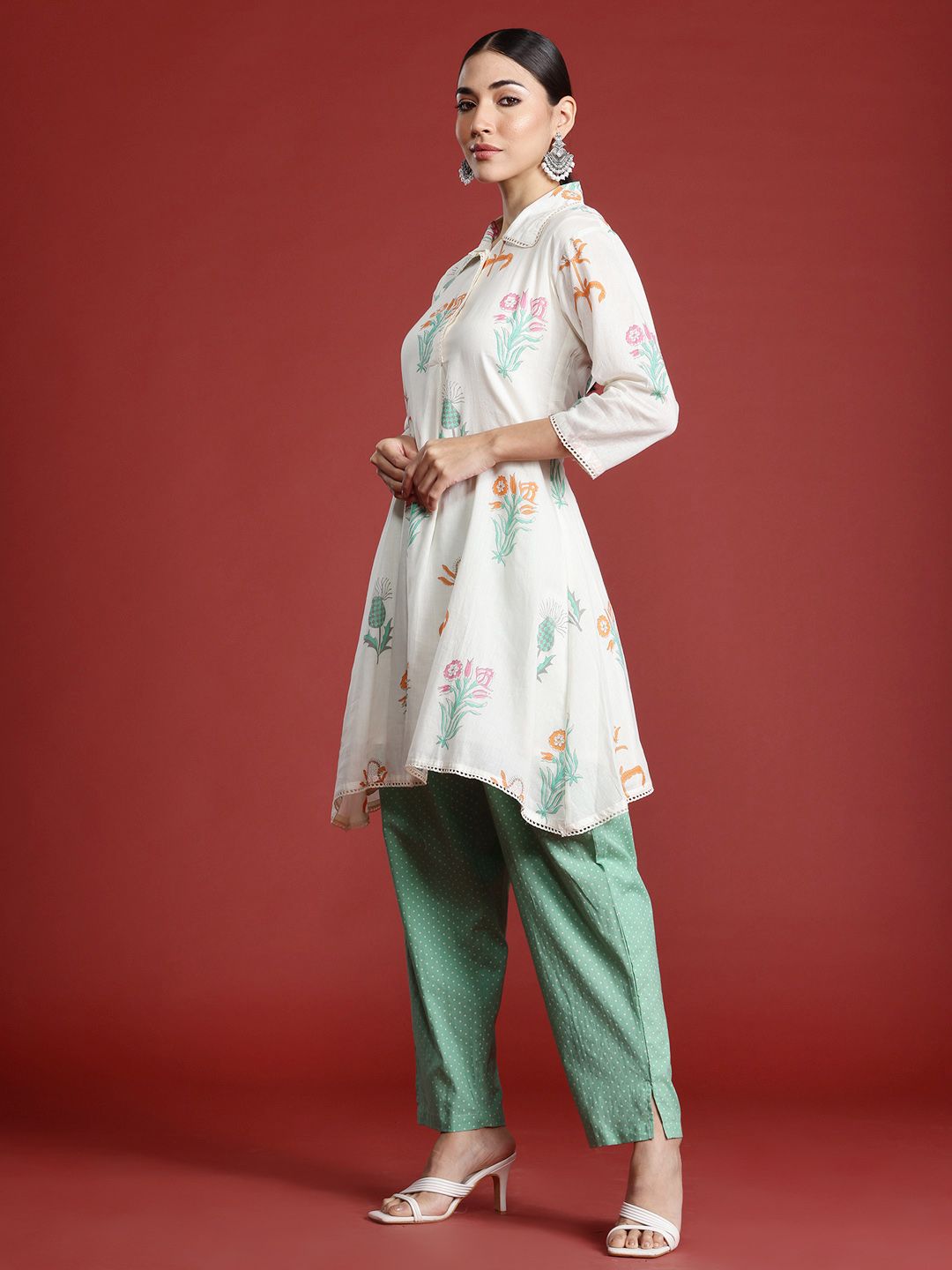 Dhiyona IE Floral Printed Pure Cotton Kurti with Trousers
