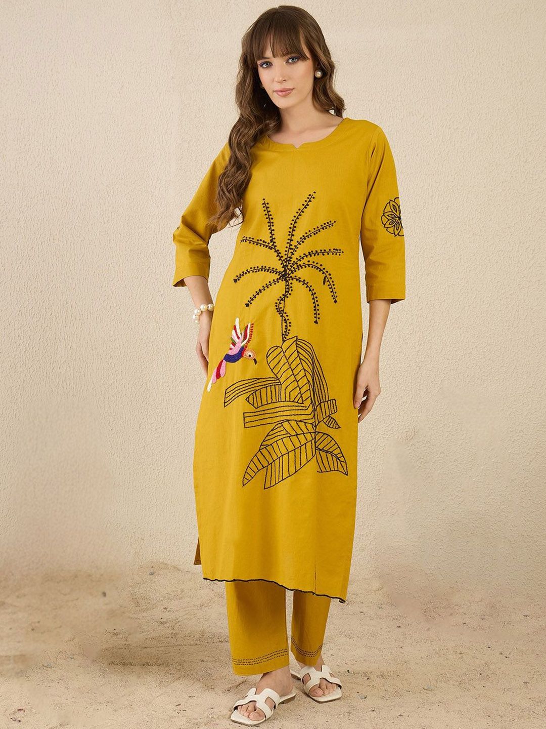 Floral Embroidered Round Neck Thread Work Pure Cotton Straight Kurta & Trousers