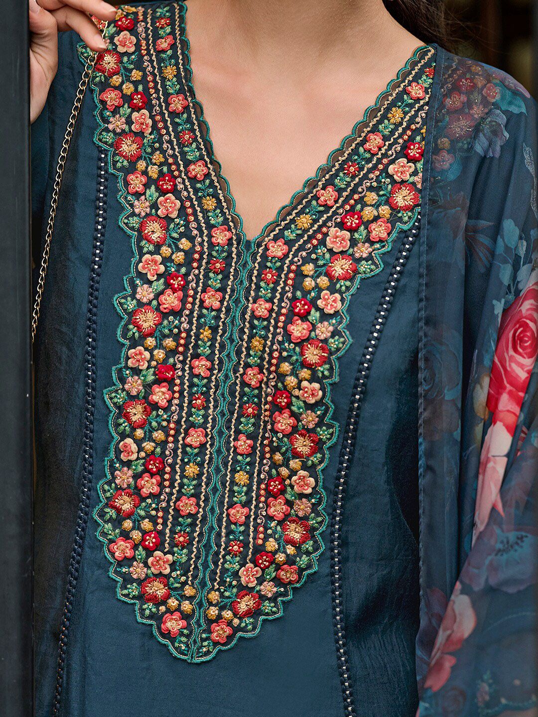 Dhiyona IE Floral Embroidered Panelled Thread Work A-Line Kurta With Trousers & Dupatta
