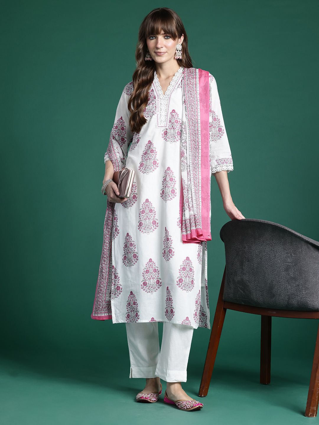 Dhiyona IE Floral Printed Regular Pure Cotton Kurta with Trousers & Dupatta