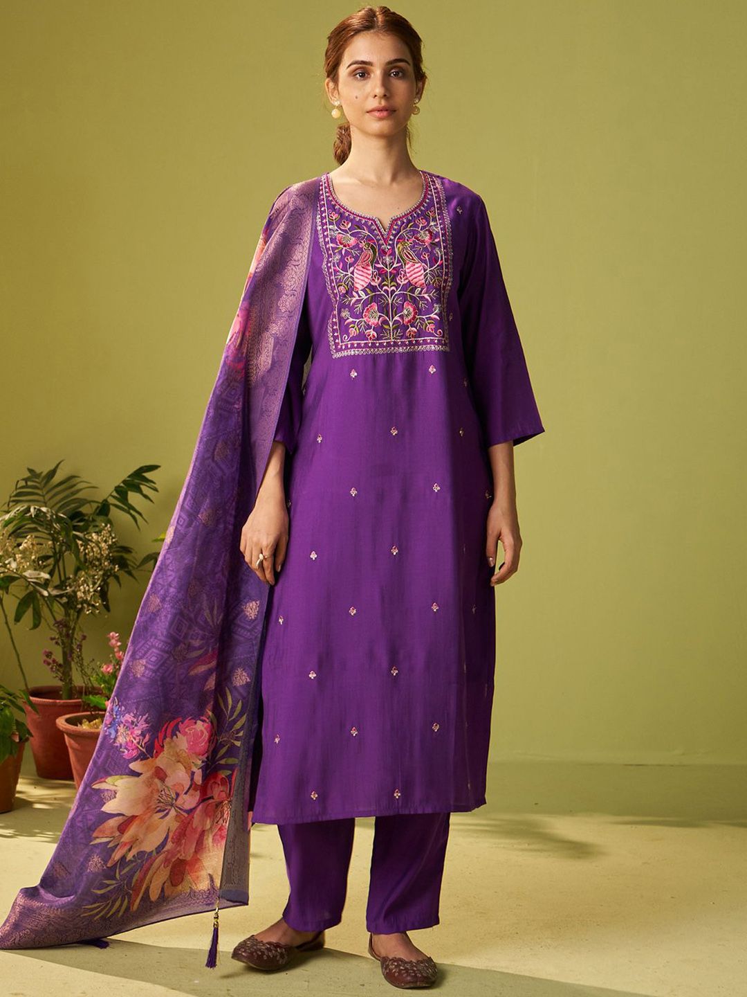 Women Floral Embroidered Kurta with Trousers & Dupatta