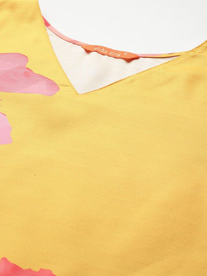 Women Floral Printed Regular Kurta with Trousers