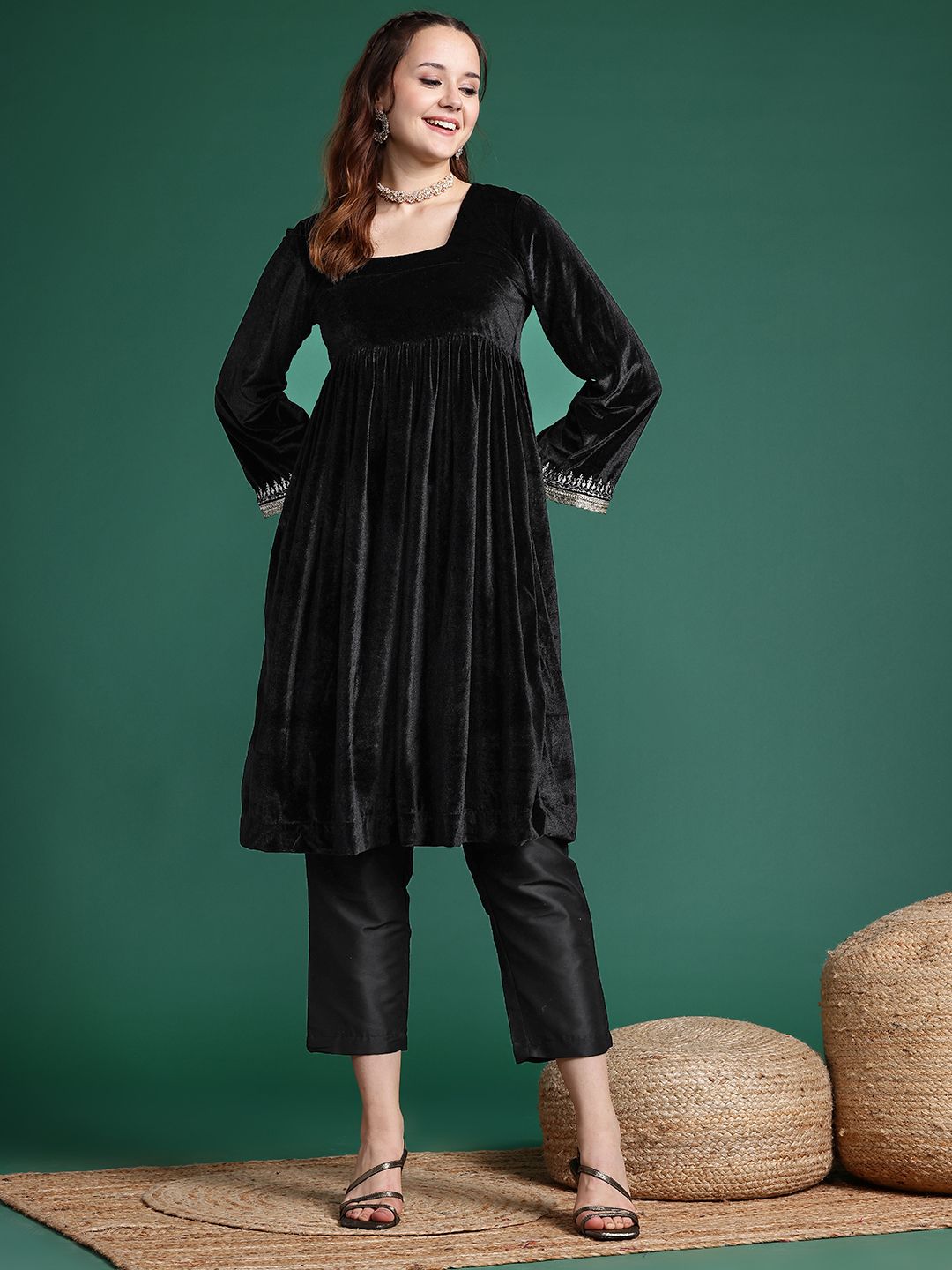 Dhiyona SN Women's Square Neck Flared Kurta with Trousers
