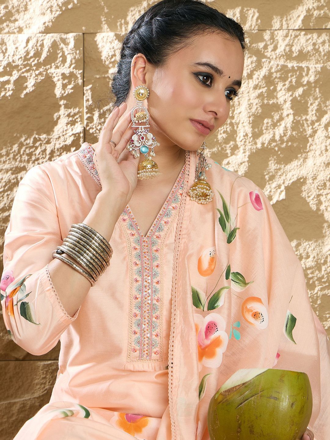 Women Floral Printed Regular Thread Work Kurta with Trousers & Dupatta