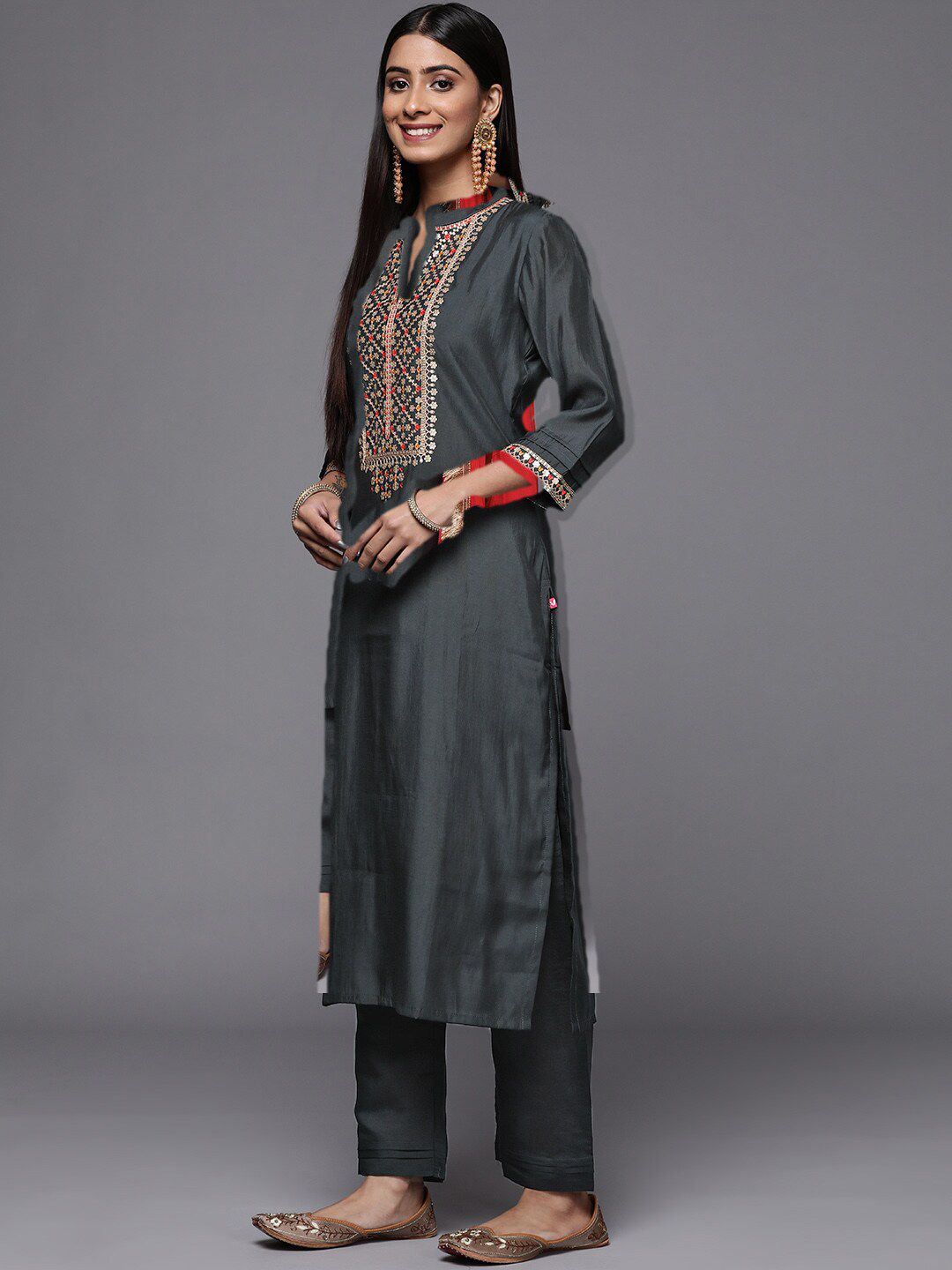 Dhiyona VA Women'sEthnic Motifs Embroidered Sequinned Kurta with Trousers & Dupatta