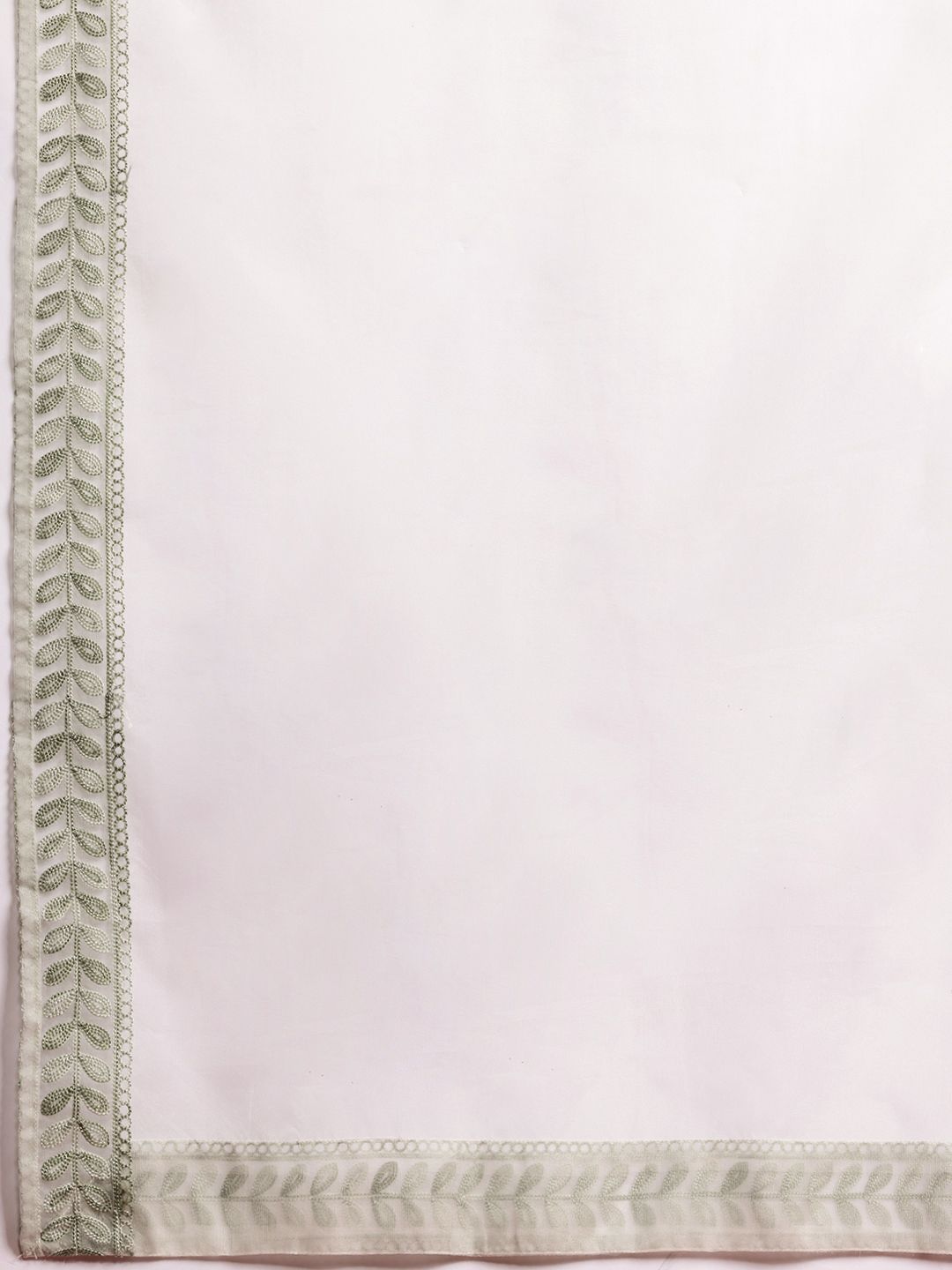 Dhiyona IE Women Floral Embroidered Thread Work Kurta With Trousers & Dupatta
