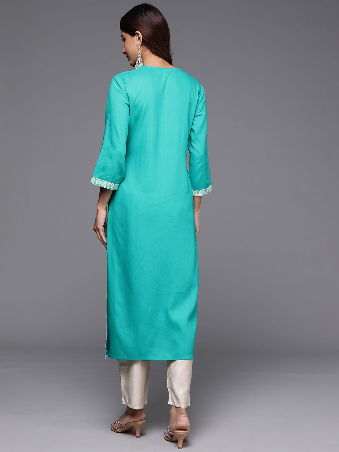 Dhiyona IE Women Ethnic Motifs Yoke Design Thread Work Kurta
