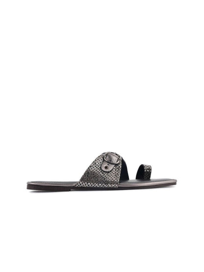 Dhiyona AK Women One Toe Flats