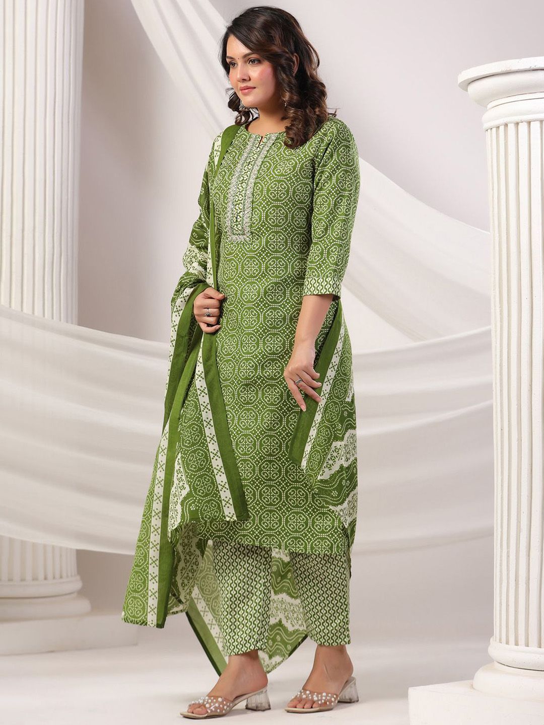 Women Bandhani Printed Regular Pure Cotton Kurta with Trousers & Dupatta