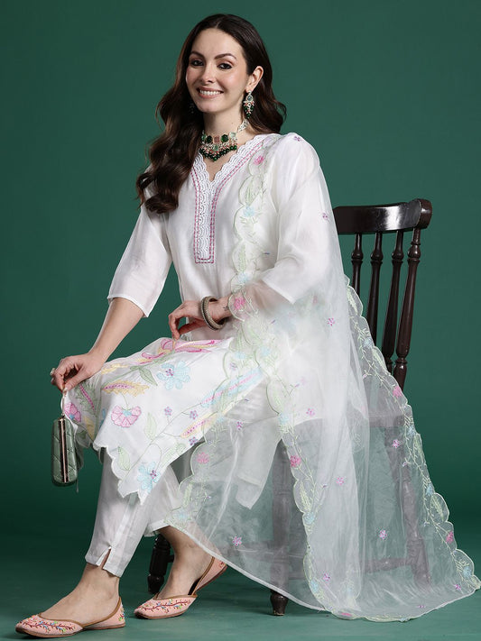 Women Floral Embroidered Regular Thread Work Kurta with Trousers & Dupatta