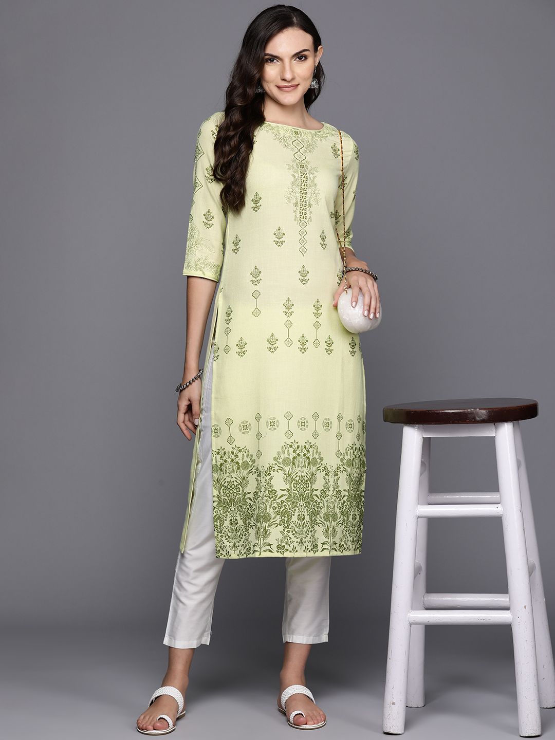 Dhiyona IE Ethnic Motifs Foil Printed Straight Kurta