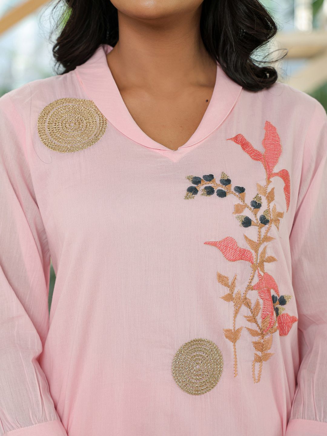 Women Floral Embroidered Regular Thread Work Pure Cotton Kurta with Trousers