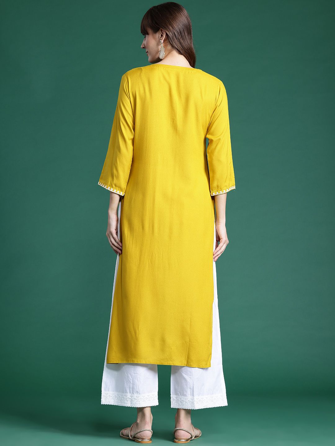Dhiyona IE Floral Embroidered Thread Work Kurta