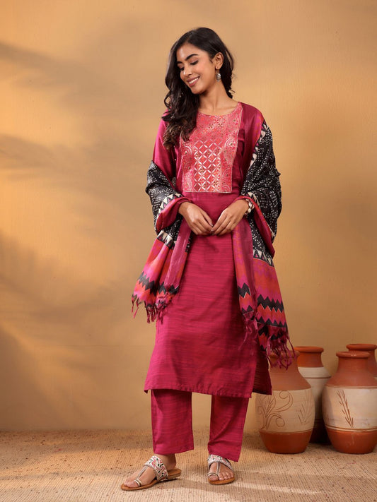 Dhiyona VA Women'sMagenta Floral Yoke Design Gotta Patti Kurta With Trouser & Dupatta