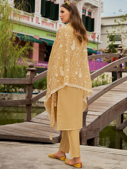 Dhiyona IE Floral Embroidered Round Neck Thread Work Organza Kurta With Trousers & Dupatta