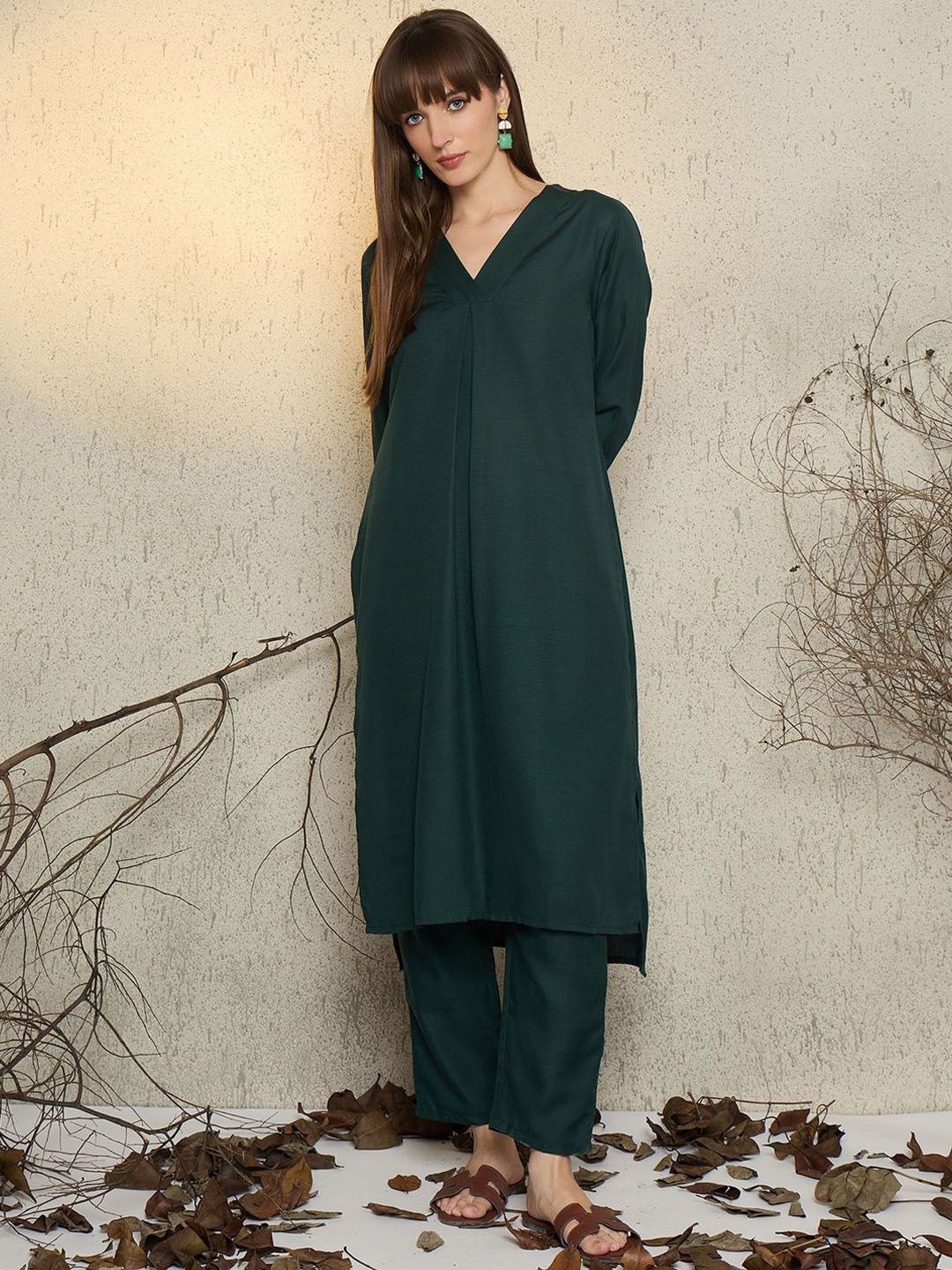Pleated V-Neck A-Line Kurta With Trousers