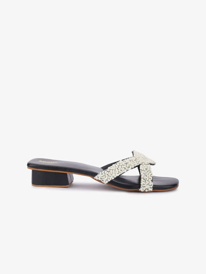 Dhiyona AK Women Embellished Open Toe Flats