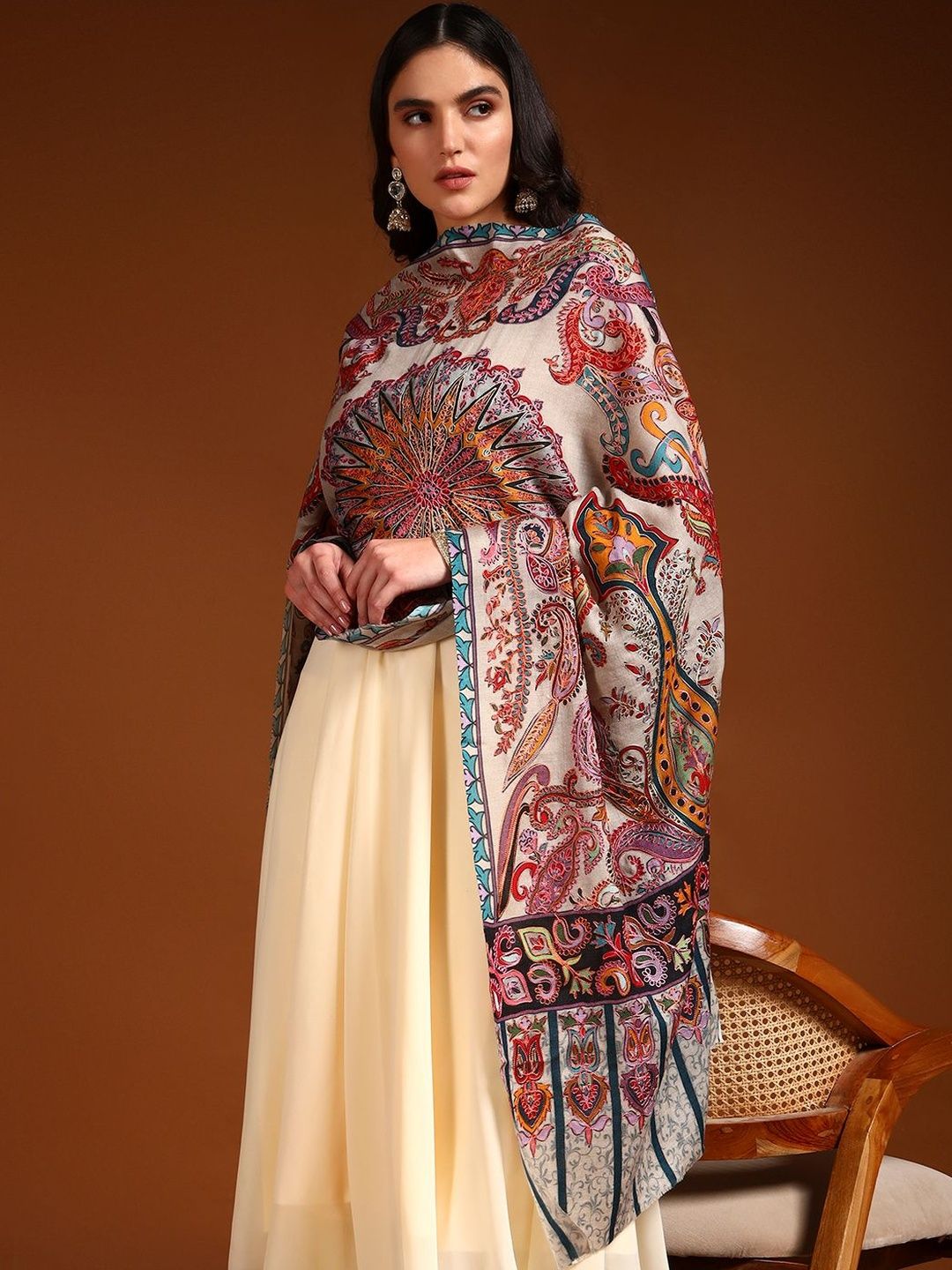 Dhiyona PA Women Abstract Embroidered Shawl