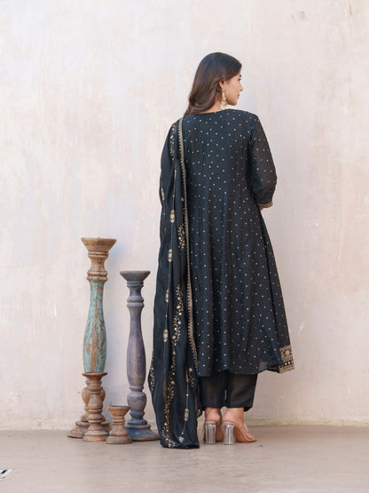 Dhiyona PD Women Bandhani Printed V-Neck Panelled Anarkali Kurta With Trouser & Dupatta