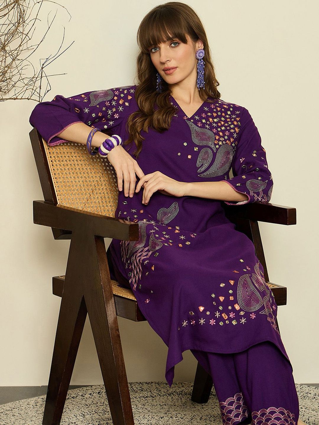 Dhiyona IE Women Embroidered V-Neck Top and Trousers Co-Ords