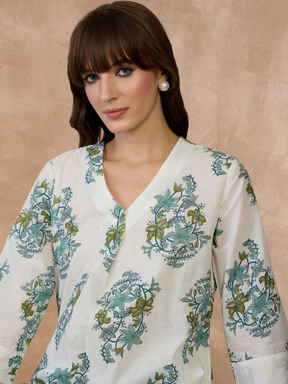 Women Floral Printed Regular Pure Cotton Kurta with Trousers