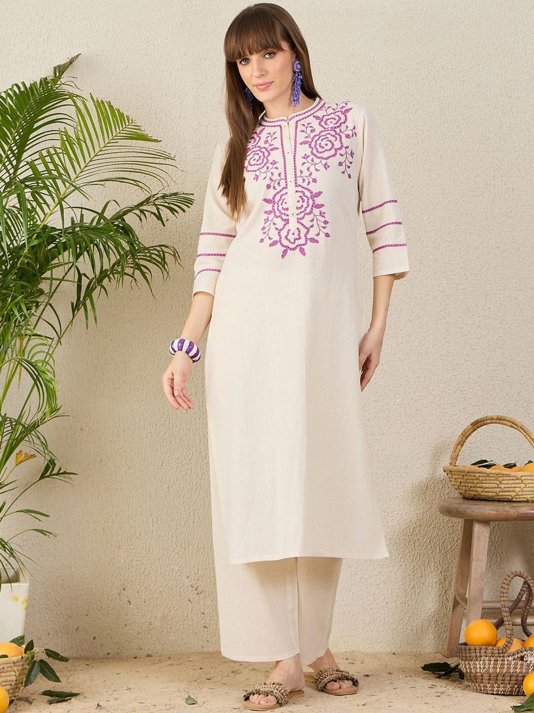 Dhiyona IE Floral Yoke Design Mandarin Collar Thread Work Straight Kurta & Palazzos