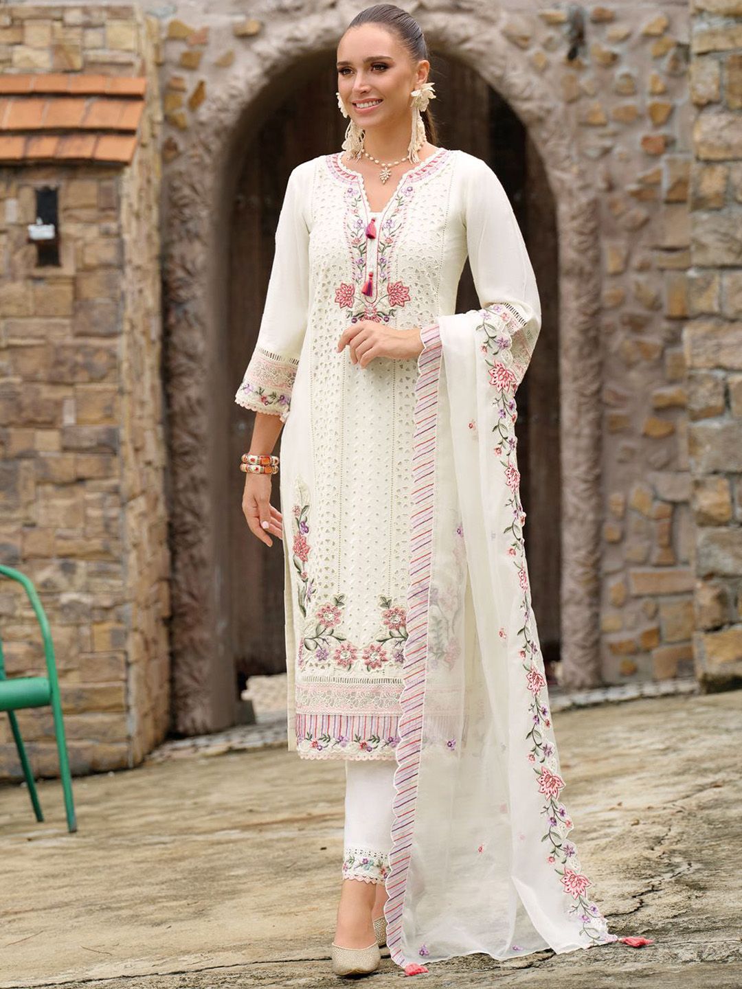 Floral Embroidered Regular Sequinned Kurta With Trousers & Dupatta
