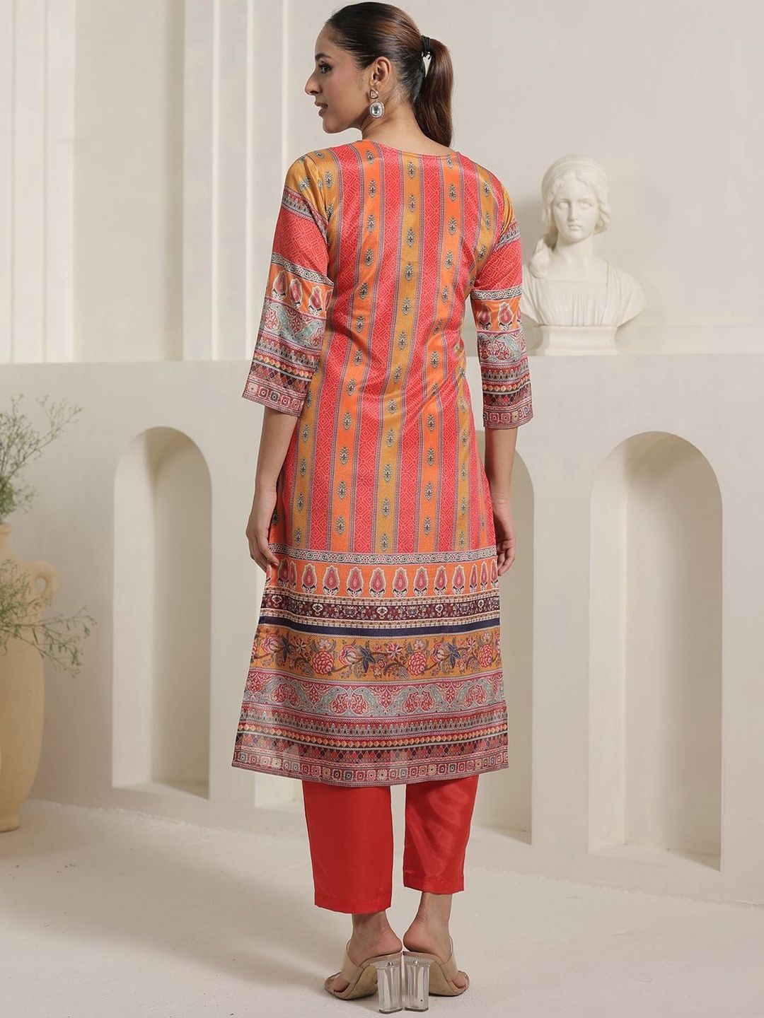 Women Ethnic Motifs Printed Regular Kurta With Trousers & Dupatta
