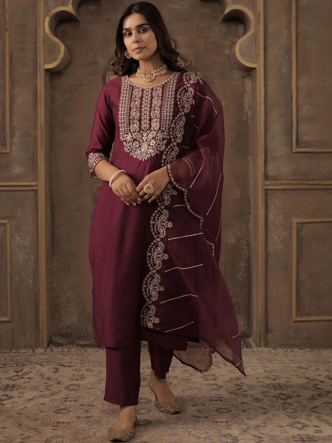 Dhiyona IE Women Ethnic Motifs Embroidered Kurta with Trousers & Dupatta