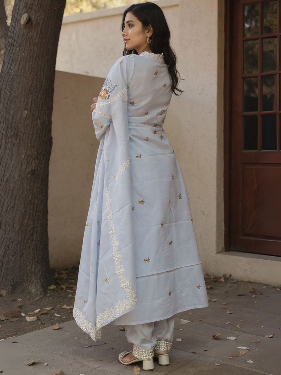 Floral Embroidered Thread Work Pure Cotton Kurta With Trousers & Dupatta