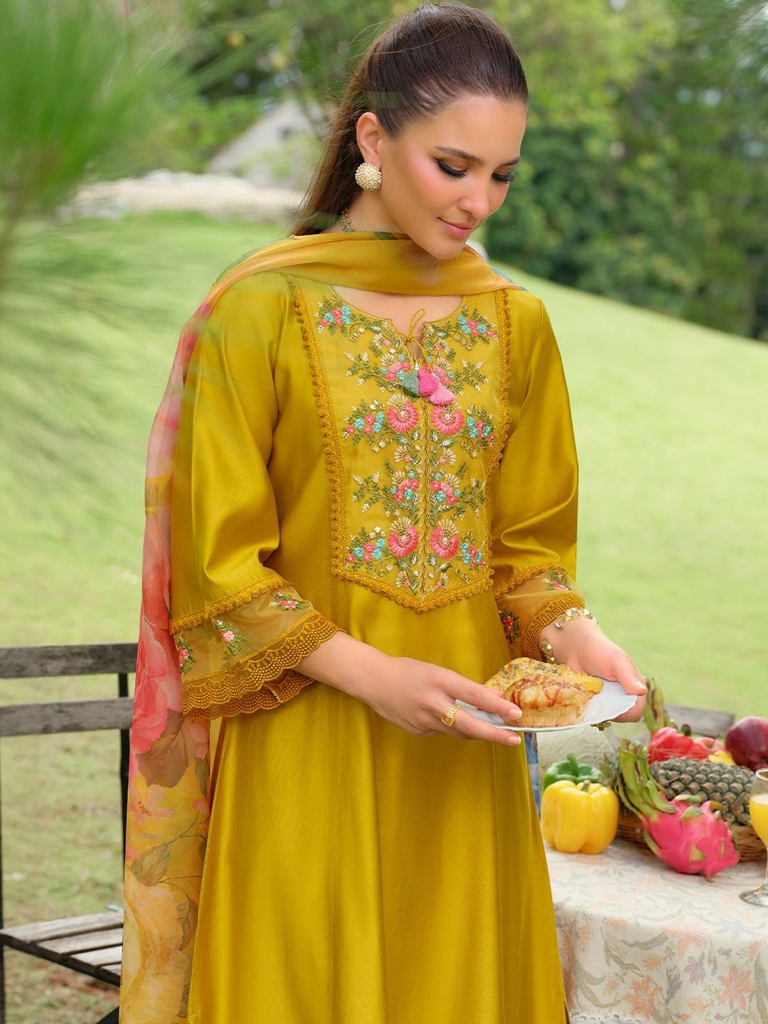 Floral Yoke Design Tie-Up Neck Mirror Work A-Line Kurta & Dupatta with Trousers