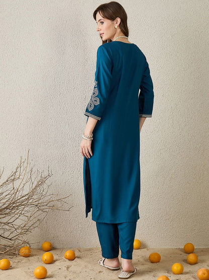 Dhiyona IE Floral Embroidered V-Neck Top With Trousers Co-Ords