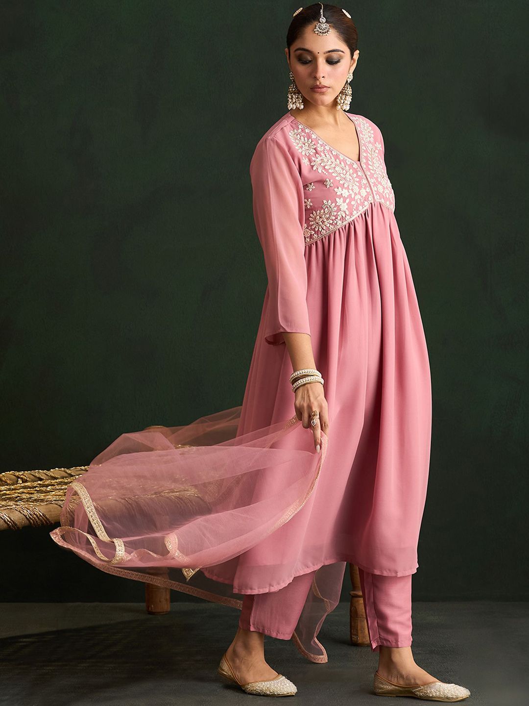 Dhiyona IE Women Paisley Embroidered Regular Thread Work Kurta with Trousers & With Dupatta