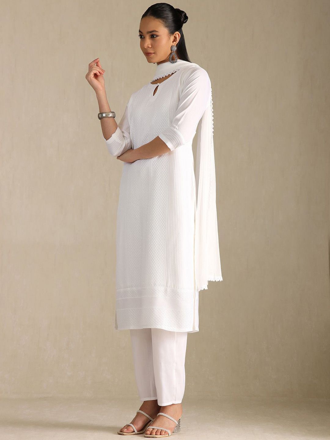 Dhiyona SO Women's Geometric Self Design Keyhole Neck Straight Kurta With Trousers & Dupatta