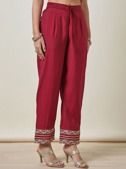 Dhiyona SO Women's Floral Embroidered Gotta Patti Straight Kurta With Trouser